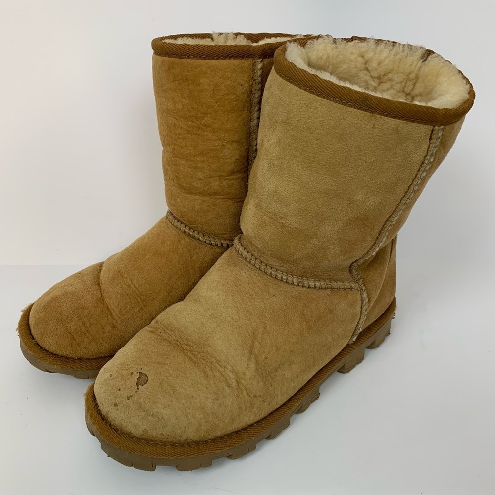 Ugg Boots Size 6 Classic Mid Calf Beige Brown